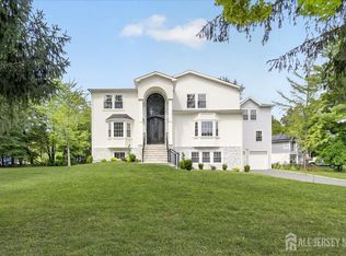 22 Mary Ellen Dr, Edison, NJ 08820