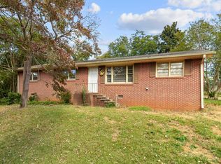 422 Powell Mill Rd, Spartanburg, SC 29301