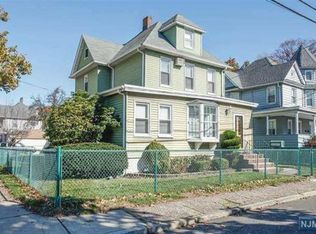 42 Gordon St, Ridgefield Park, NJ 07660