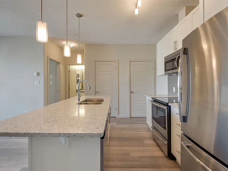 1144 Adamson Dr SW #204 — Photo 6