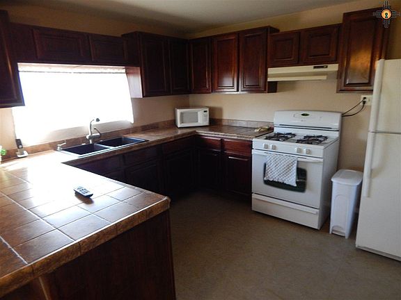 4th image of 708 S San Miguel St