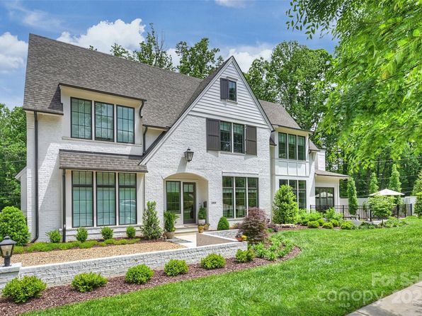 2509 Montrose Ct, Charlotte, NC 28207