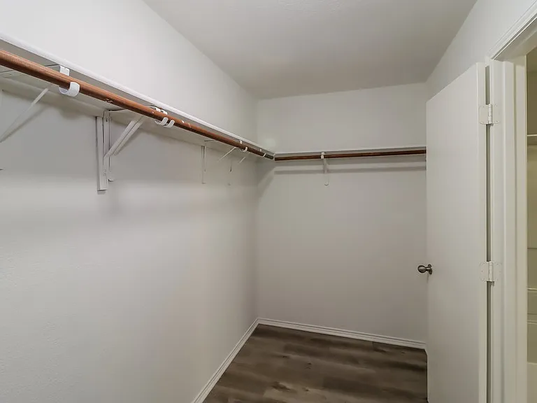 121 Camellia Dr — Photo 10