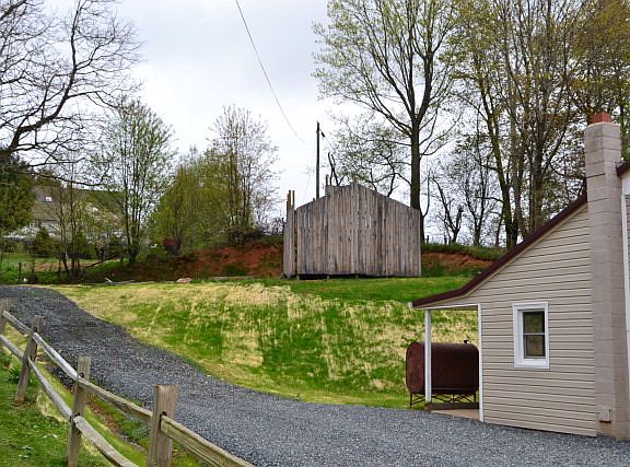2nd image of 144 Wallace Ln