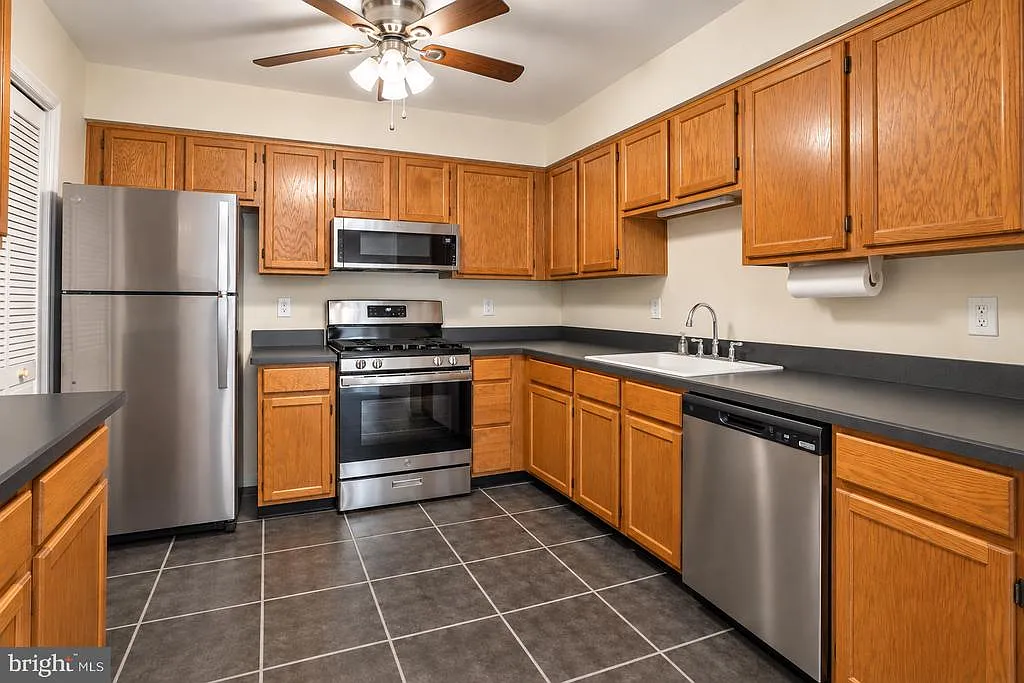 2 bed, 2.0 bath, 1080 sqft, $2,500 — Photo 4
