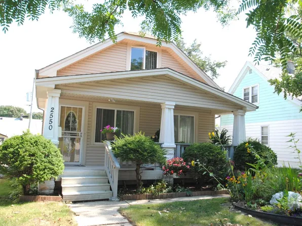 2550 South 68th STREET, Milwaukee, WI 53219