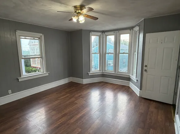 19 Covell St APT 2, Providence, RI 02909