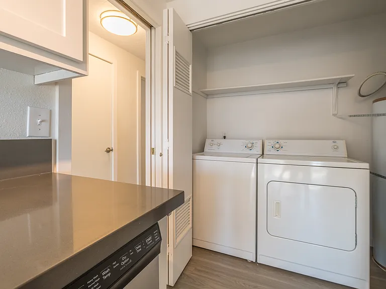 Hallwood Apartments — Photo 18