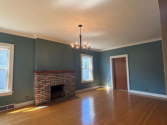 5th image of 804 S 13th St