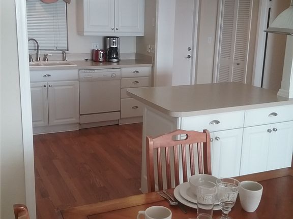 4th image of 5130 Brittany Dr S APT 905