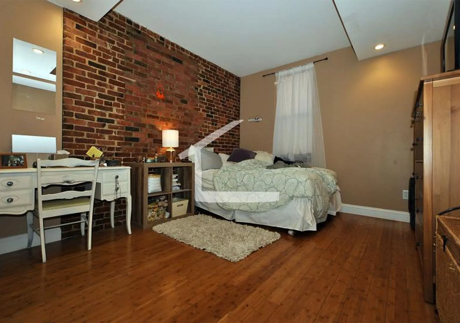 Modern Apt w Exposed Brick on Brookline Allston Border! Near T — Photo 1