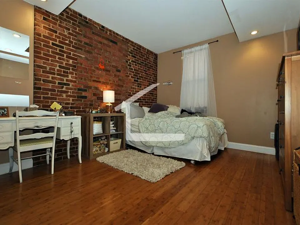 31 Brainerd Rd #17