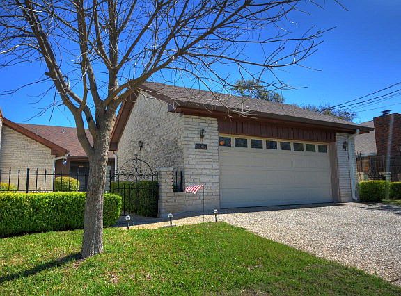 2nd image of 2106 Lane Dr #A