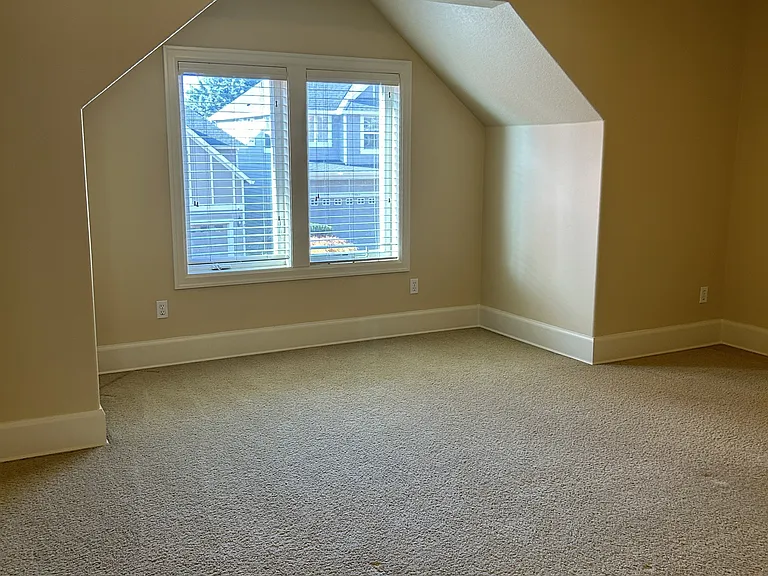 11077 NW Ironwood Ln — Photo 10