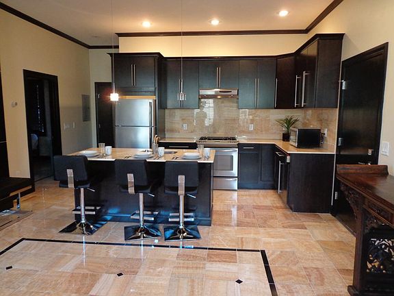 2nd image of 108 Waterman St APT 1B