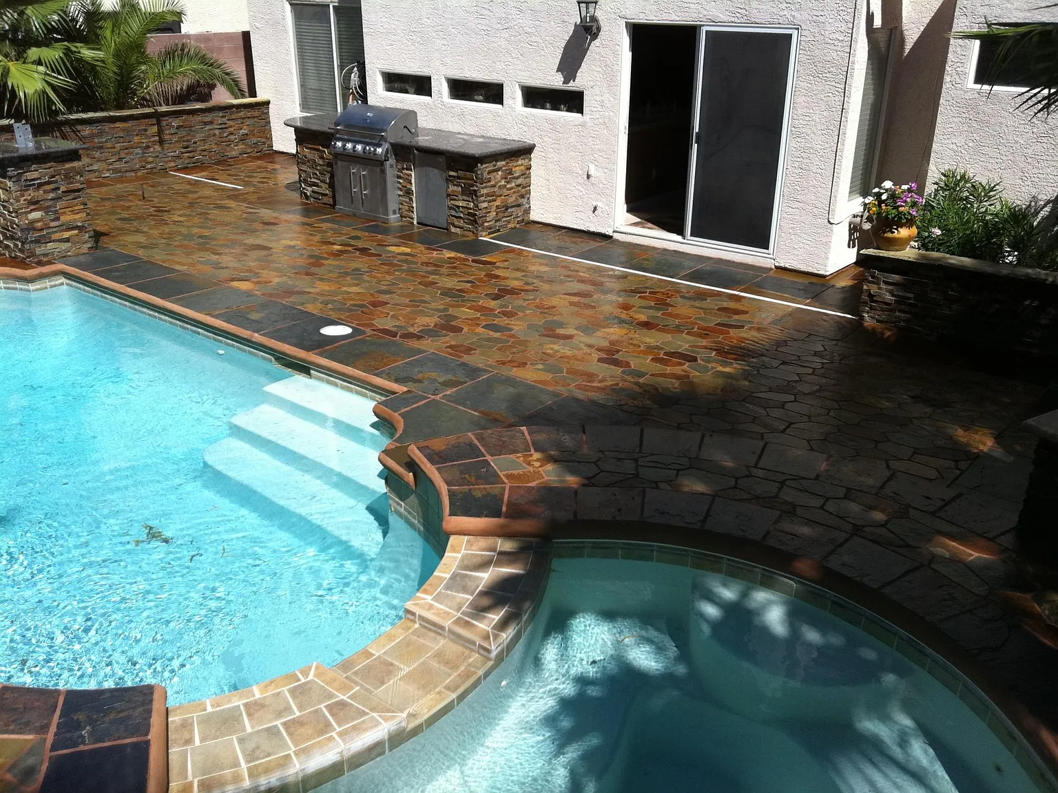 4 bed, 2.5 bath, 2842 sqft, $3,300 — Photo 1