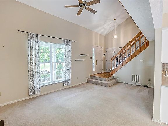 4th image of 8432 McEwen Rd