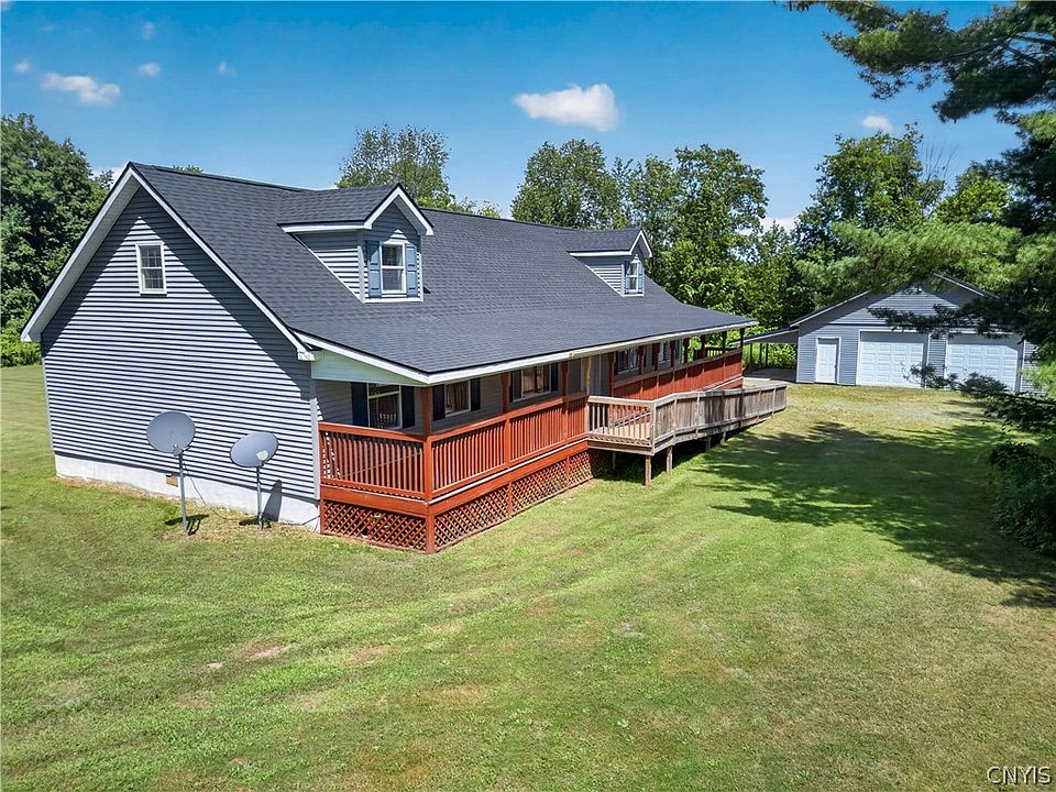 1st image of 604 Harris Hill Rd