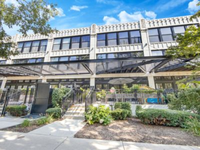1000 W 15th St Unit 220, Chicago, IL, 60608