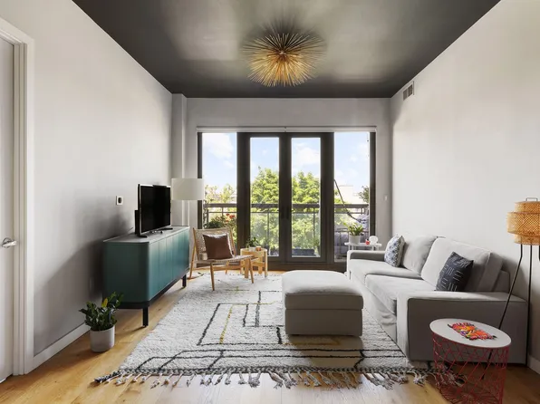 500 4th Avenue image 1 of 5