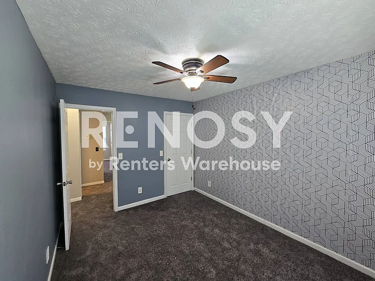 5533 Strathmoor Manor Cir — Photo 22