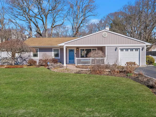 3 Hilltop Drive, Mount Sinai, NY 11766