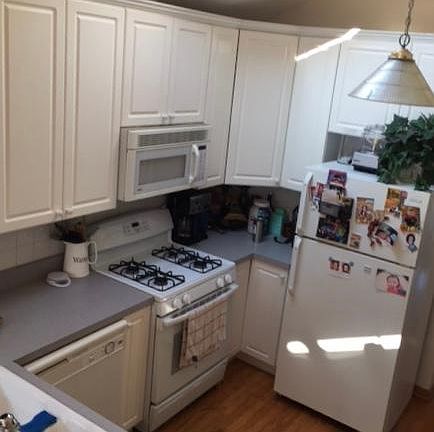 3rd image of 1330 N Greenview Ave