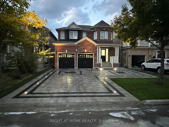 64 Williamson Family Holw, Newmarket, ON L3X 3K2