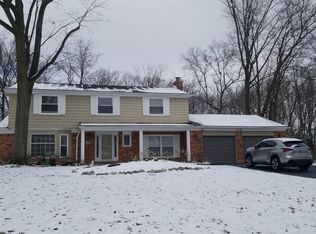 4258 Pinecroft Ct, West Bloomfield, MI