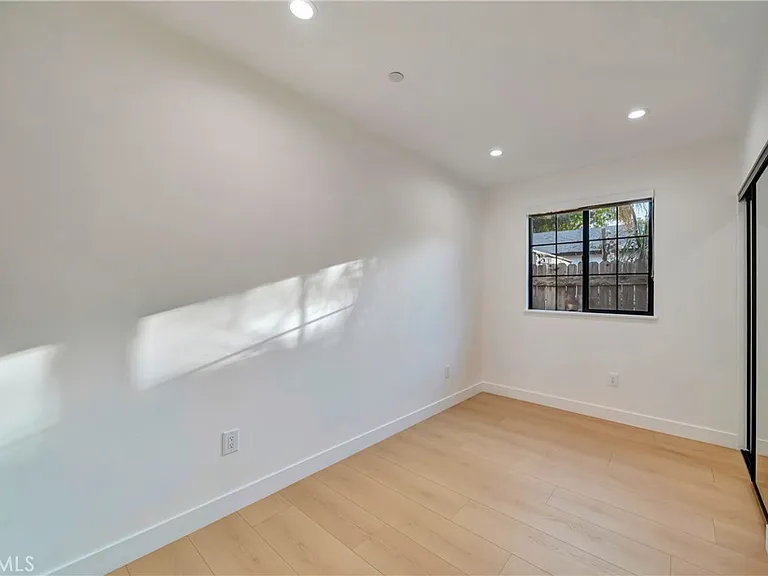15741 Valerio St — Photo 16