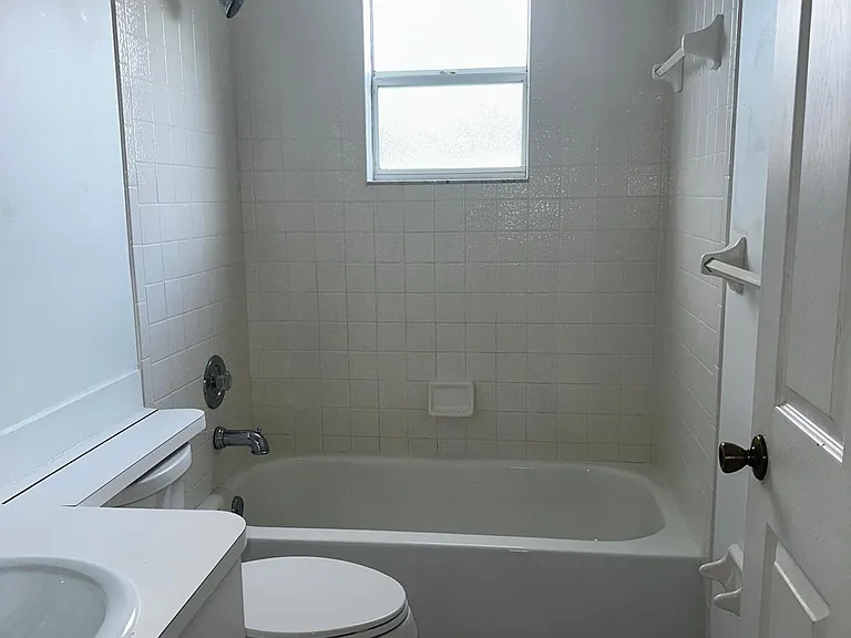 2426 SE Addison St — Photo 23