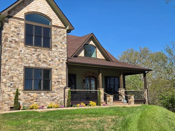 67 Ashe Point Dr, Hayesville, NC 28904