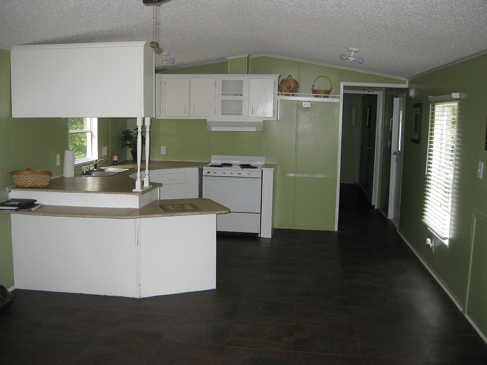 2nd image of 73514 Birdie St