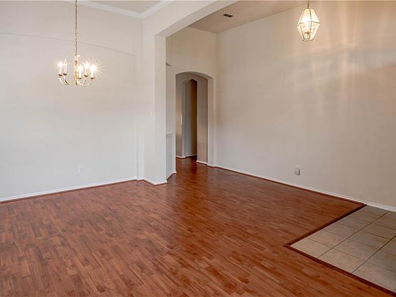 5th image of 2811 Quail Hollow Dr