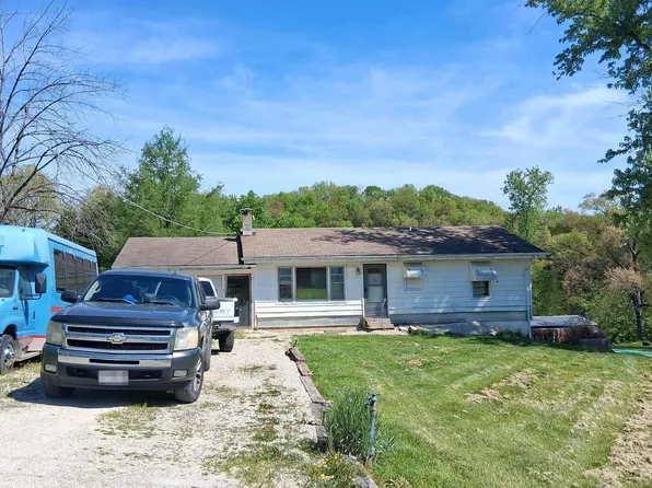 4211 La Donna Ln, Festus, MO 63028