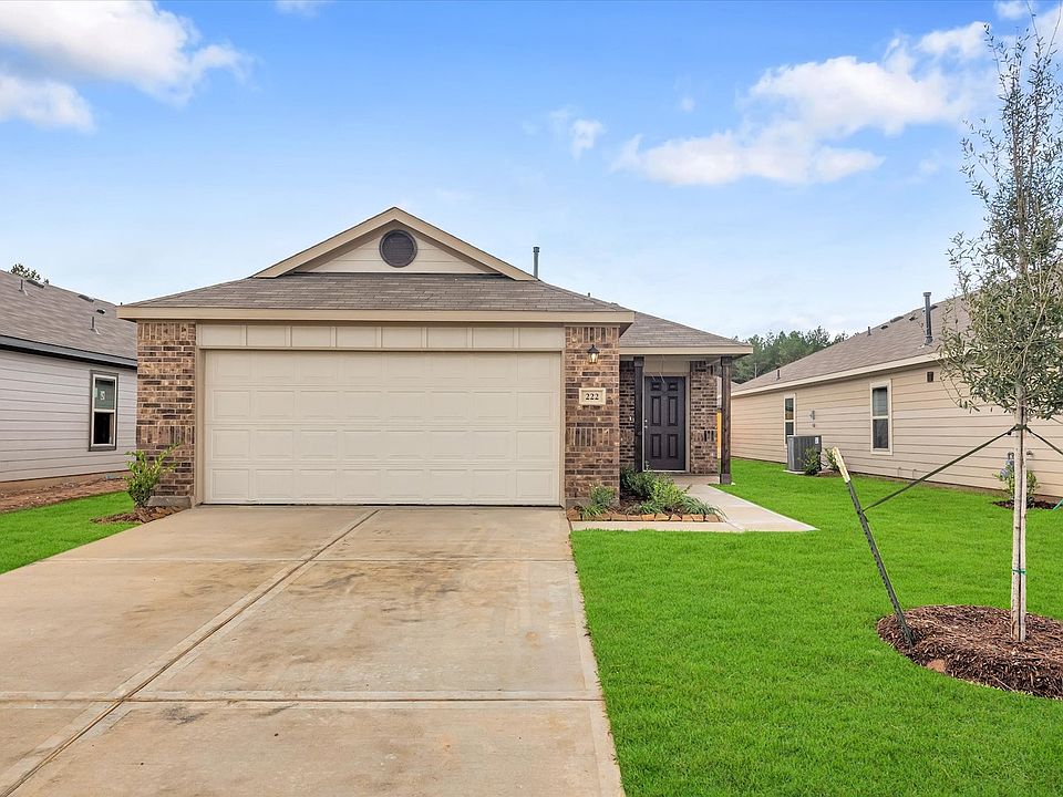 Welcome Home! 222 Cumberland Forest Drive, Magnolia, TX