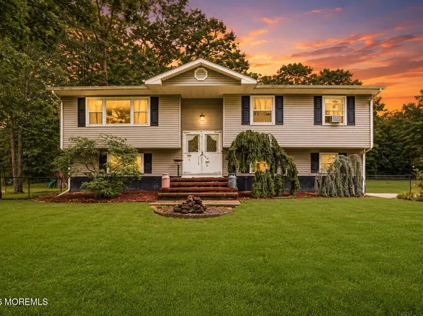 84 N Hope Chapel Road, Jackson, NJ 08527