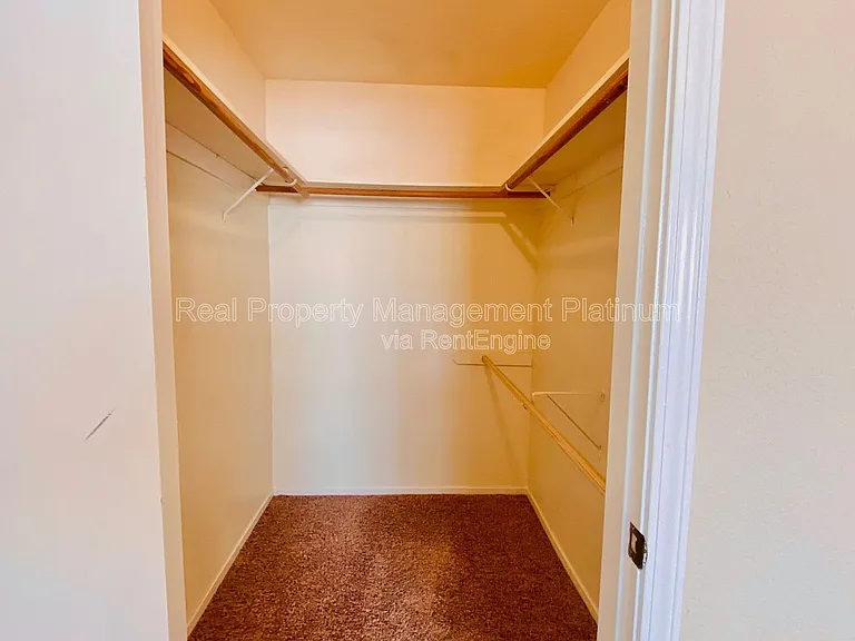 8153 N Cedar Ave #212 — Photo 26