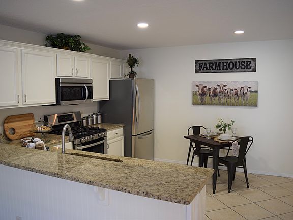 4th image of 901 Crystal Ct