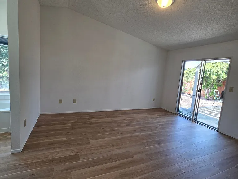 4199 Sequoia Dr — Photo 12