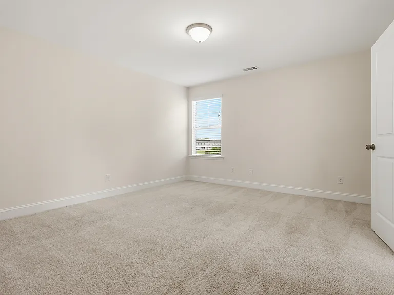 105 Grimsby Rd — Photo 24