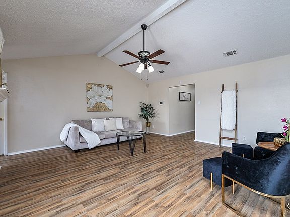 5th image of 1338 Fox Hollow St