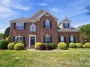 8329 Beardsley Dr, Charlotte, NC 28269