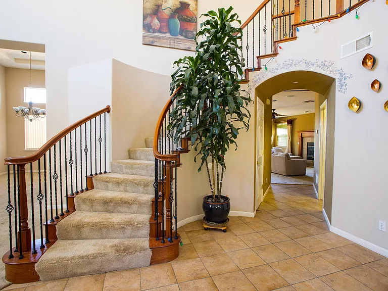 2674 Torrey Pines Dr — Photo 9
