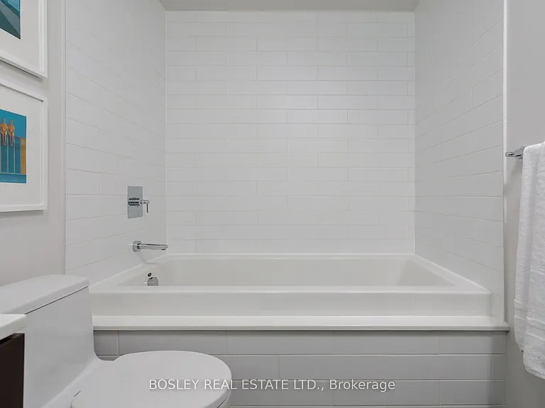 42 Camden St #703 — Photo 28