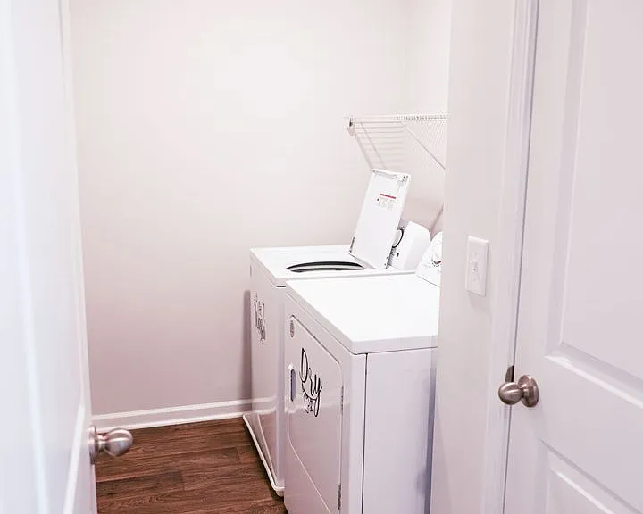 433 Ginger Dr — Photo 11