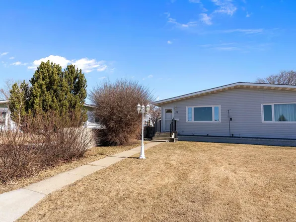 28 Camelot Ave, Leduc, AB T9E 4M3