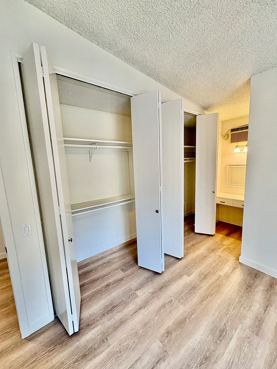 Building Photo - 2754 Hermosa Ave #6