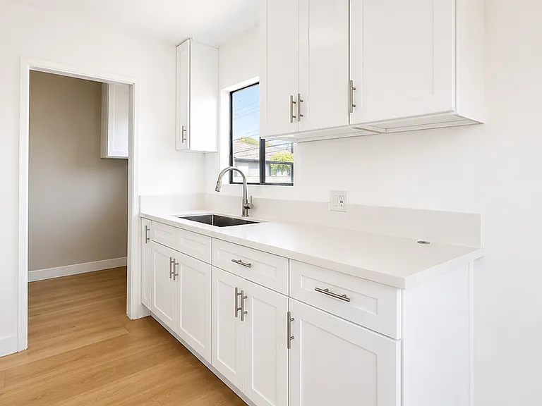 533 W. 75th Street Los Angeles, CA 90044 — Photo 21