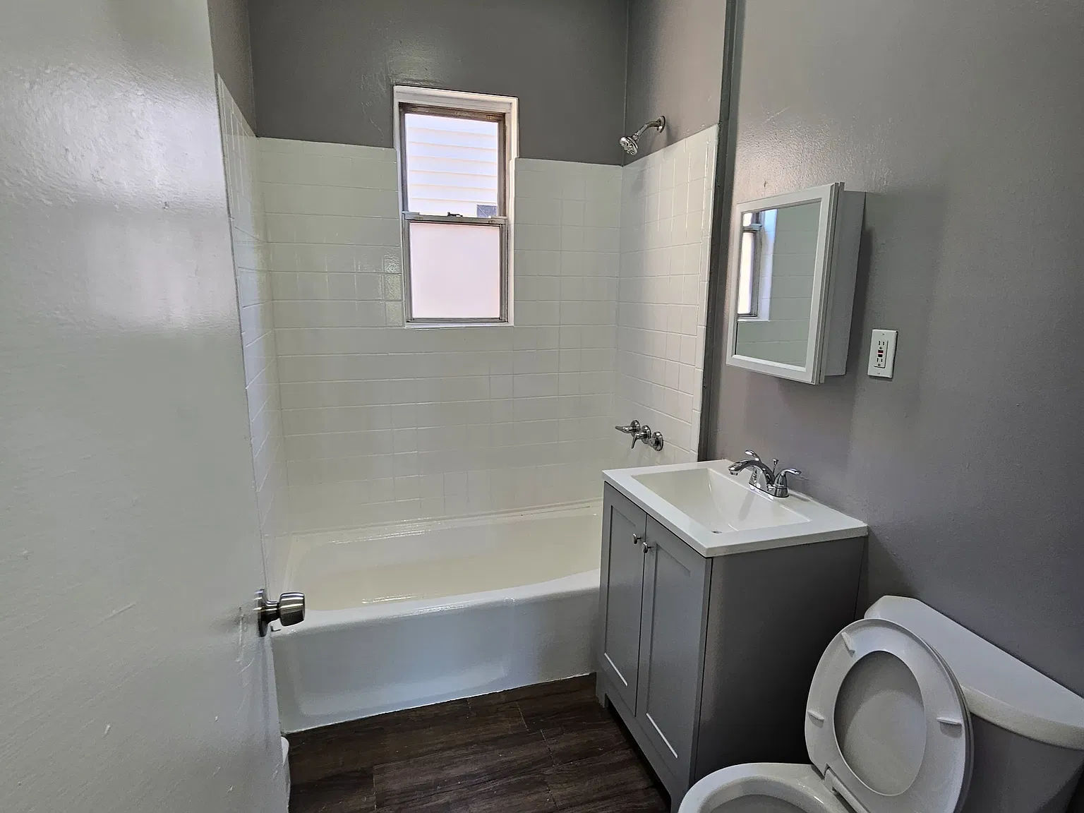 2 bed, $1,650 — Photo 2